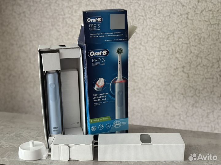 Электрическая зубная щетка Oral-B Pro 3