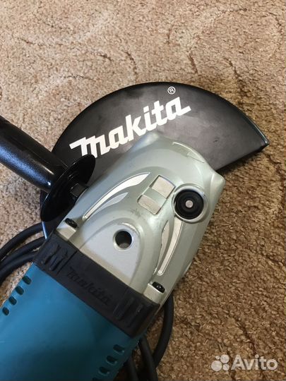 Ушм болгарка Makita GA9020S