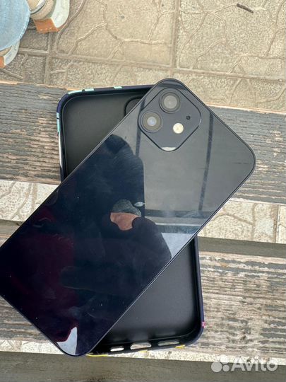 iPhone 12, 64 ГБ