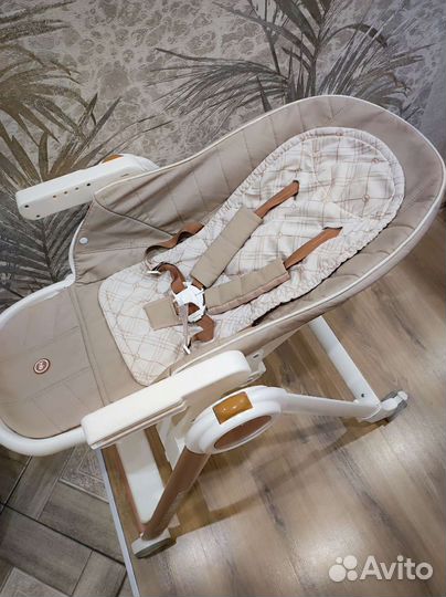 Стул для кормления happy baby berny V2 бежевый