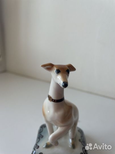 Статуэтка собака левретка