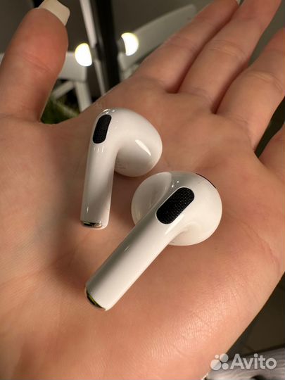 Правый/Левый наушник Apple AirPods 3