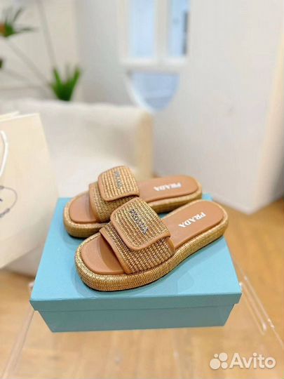 Шлепанцы женские натуральная кожа Prada