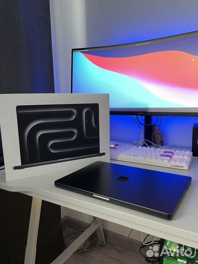 Apple MacBook Pro 16 (M3 Pro, 18Gb, 512Gb SSD)