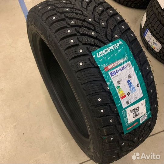 Landspider Arctictraxx 255/40 R20