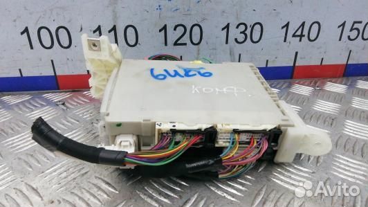 Блок комфорта toyota prius XW30 (6UK06M302)