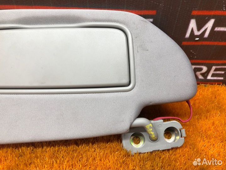 Козырек солнцезащитный левый Volvo Xc90 C59