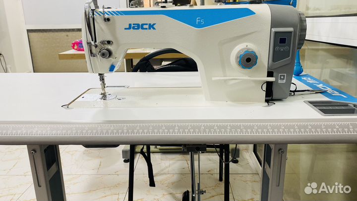 Швейная машинка