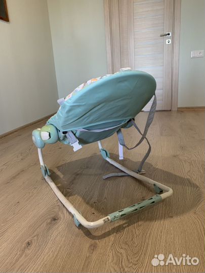 Шезлонг детский с вибрацией