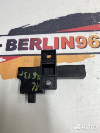 Антенна задняя левая Audi A6 Allroad 4G cgwd 2014