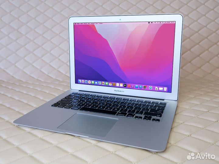 Продам Apple MacBook Air 13 (2017) 8/128 Гб