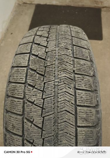 Bridgestone Blizzak VRX 215/60 R17 T