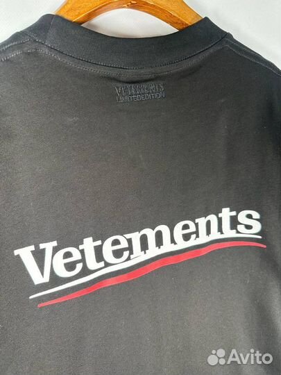 Футболка Vetements