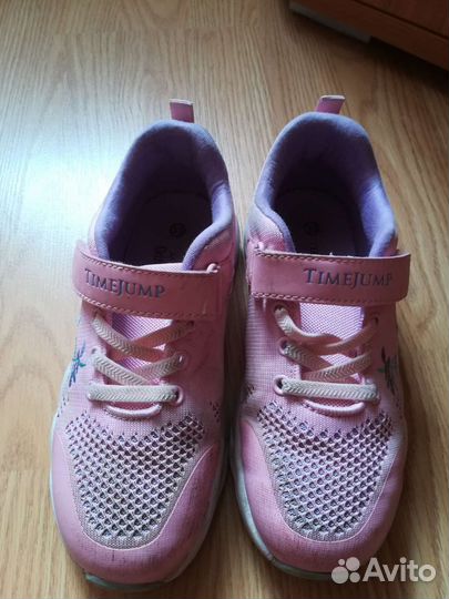 Кроссовки для девочки 34