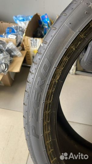 Pirelli P Zero 315/30 R22 107Y