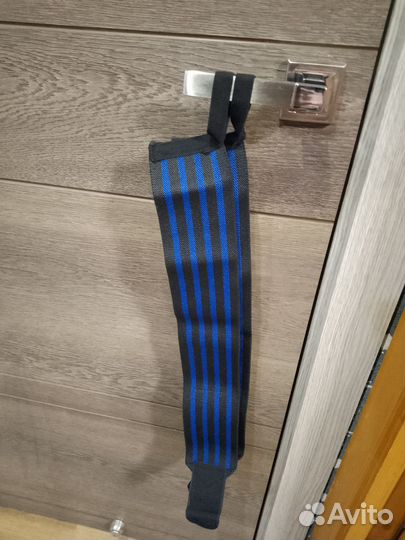 Бандаж на руку лучезапястный