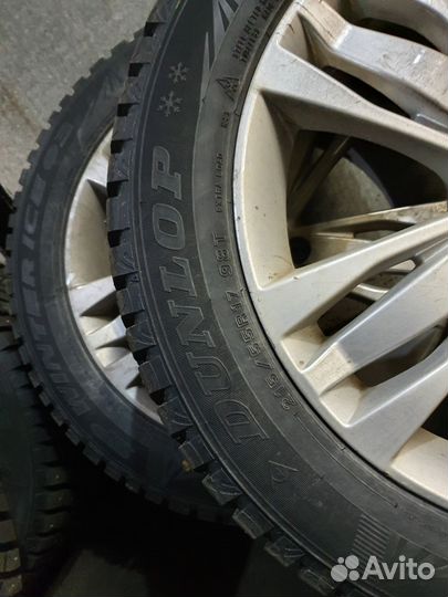 Dunlop SP Winter Ice 03 215/55 R17 98T