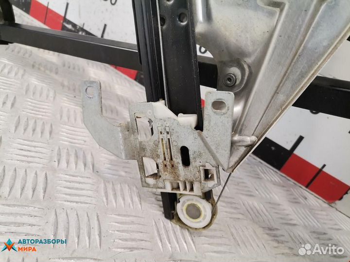 Стеклоподъемник электрический задний правый Audi