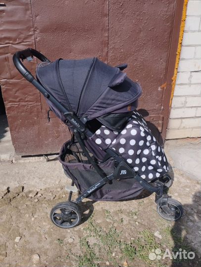 Прогулочная коляска