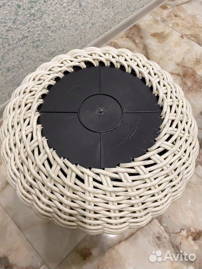 Кашпо из ротанга в виде горшочка