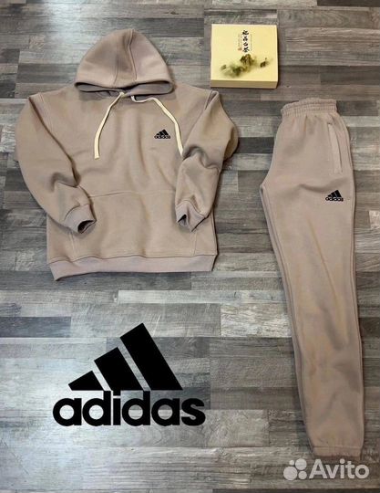 Спортивный костюм Adidas