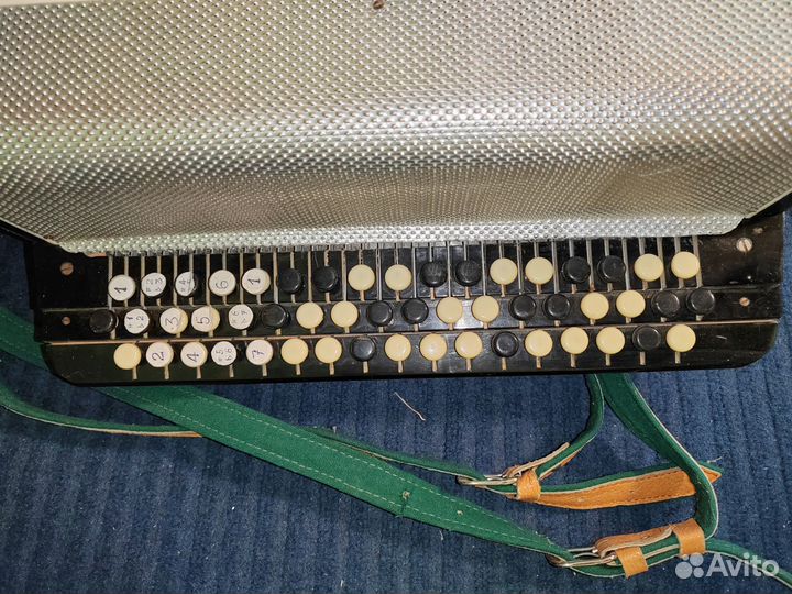 Баян Москва б/у