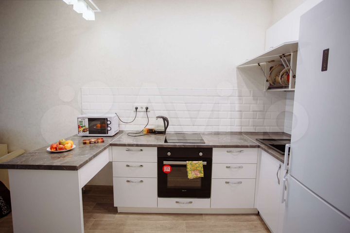 2-к. квартира, 55 м², 4/9 эт.