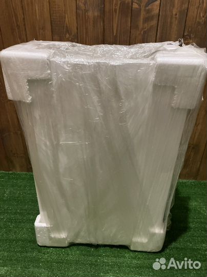 Полка в ванную навесная