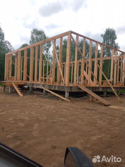 Бригада строителей