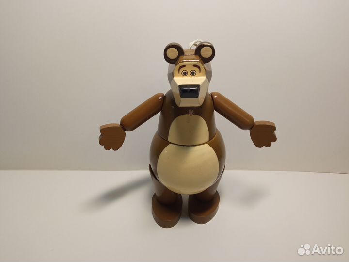 Медведь из дерева