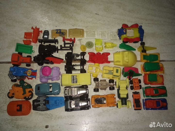 Киндеры разных лет,коробочки,вкладыши