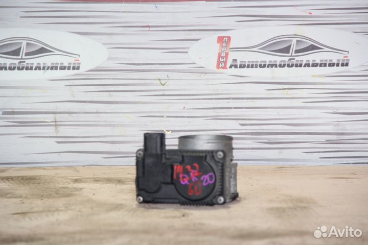 Заслонка c Nissan Primera TP12 QR20DE