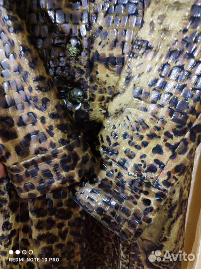 Плащ женский