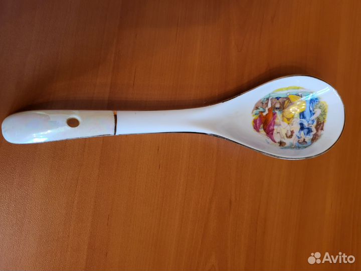 Фарфоровая ложка Мадонна