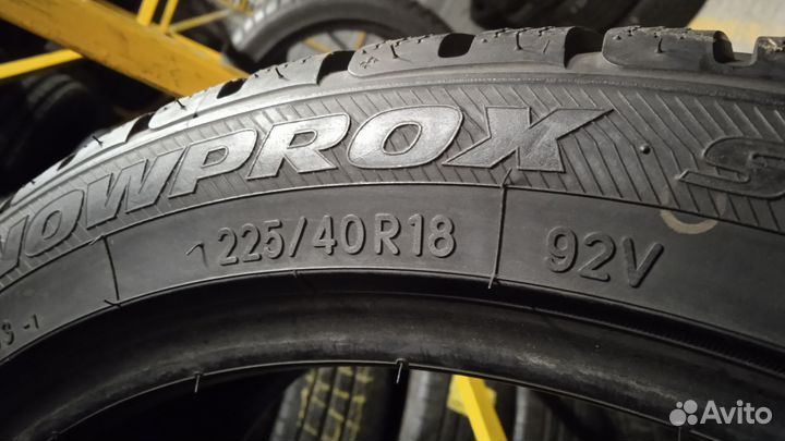 Toyo Snowprox S953 225/40 R18