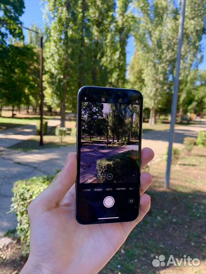 Телефон iPhone X/64gb