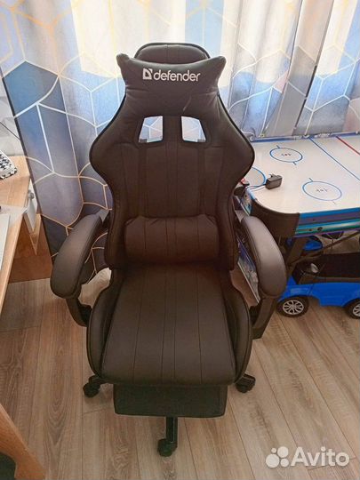 Игровое компьютерное кресло Defender