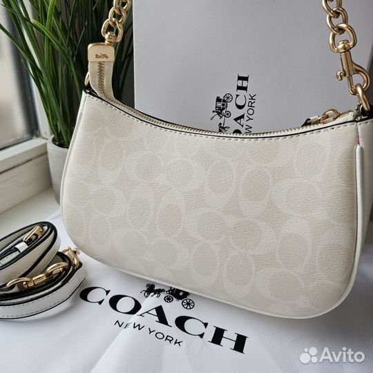 Сумка Coach Teri Shoulder Bag люкс молочная