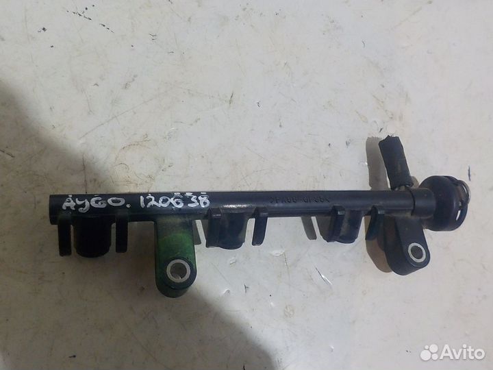 Топливная рейка (рампа) toyota aygo