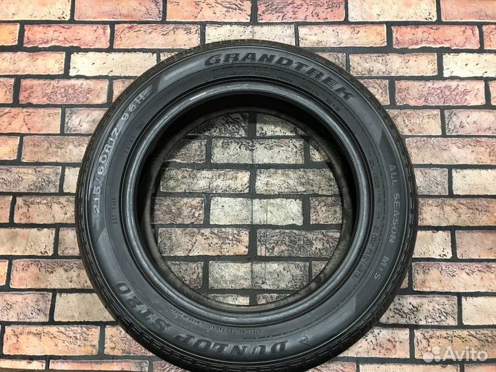 Dunlop Grandtrek ST20 215/60 R17 96H