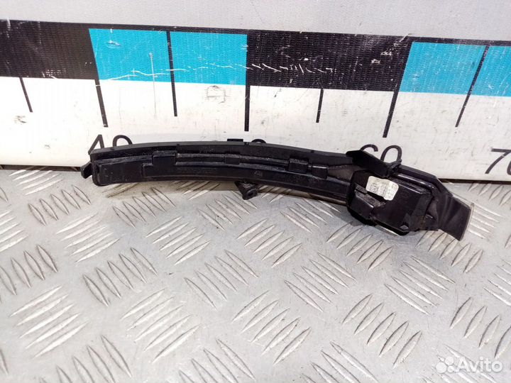 Б/У Повторитель в зеркало правый#001