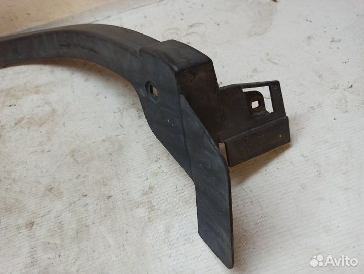 Накладка крыла задняя правая Nissan X-Trail NT31