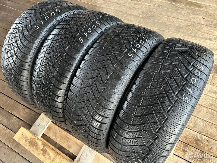 Pirelli Ice Zero 215/60 R17 100T