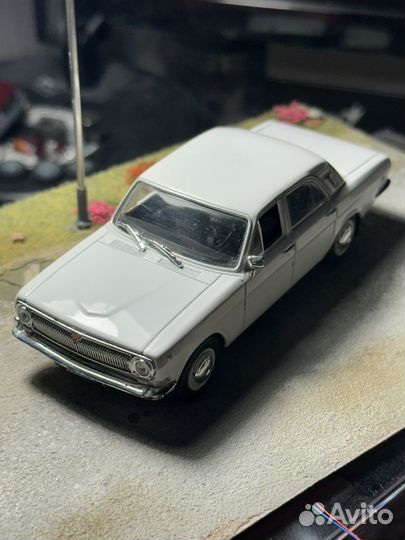 Автолегенды СССР газ-24 1:43