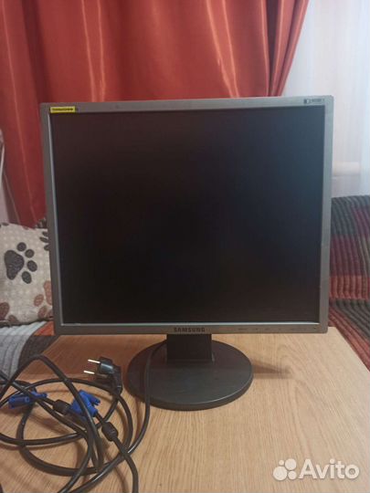 Монитор Samsung 4:3 1280x1024 19 дюймов