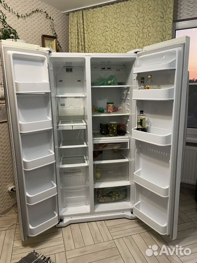 Холодильник двухдверный lg