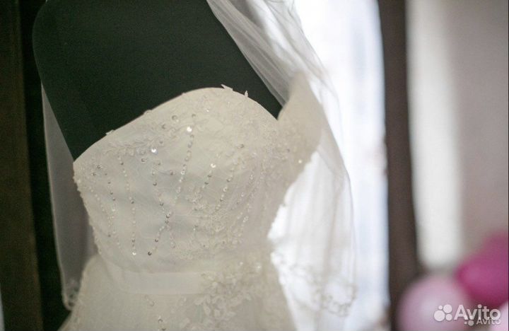 Свадебное платье