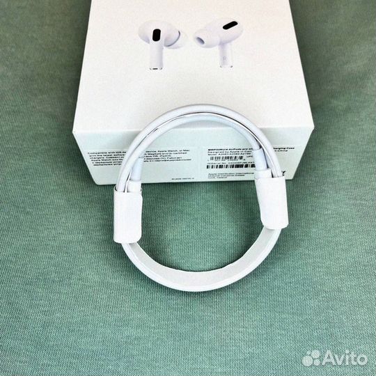 AirPods Pro 2: Звук, который объединяет