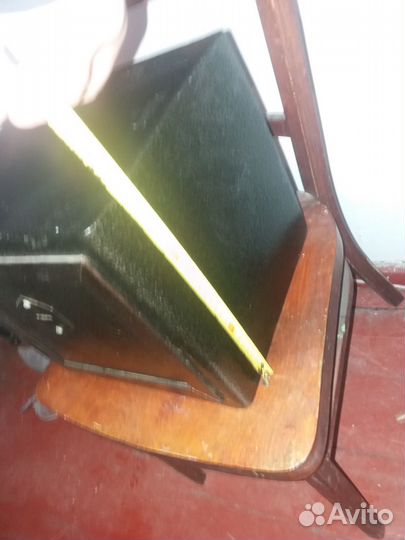 Сейф металлический