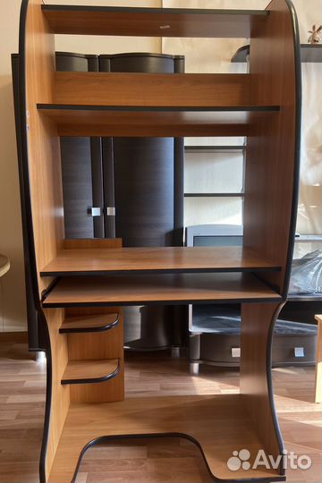 Компьютерный стол